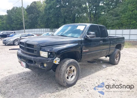2001 Dodge Ram 2500 St из США, поврежденный, VIN 3B7KF236X1G717117